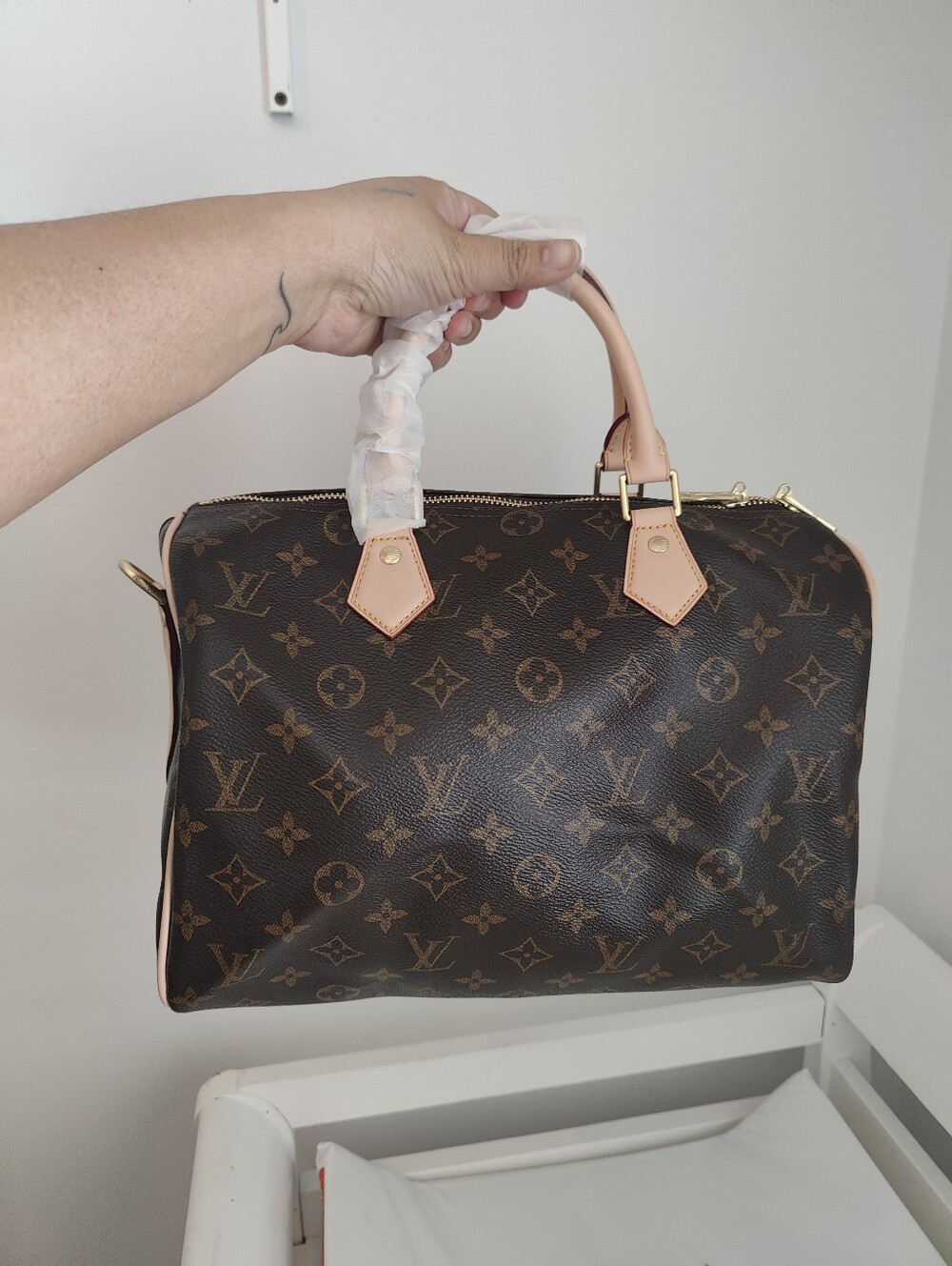 Handbag - Picture 6 of 10